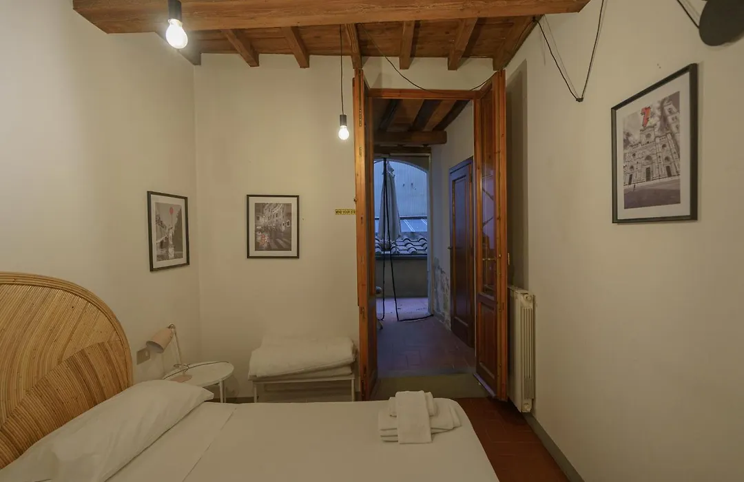 Traditional Florentine 1BR apartment close to Piazza Santa Croce-1
